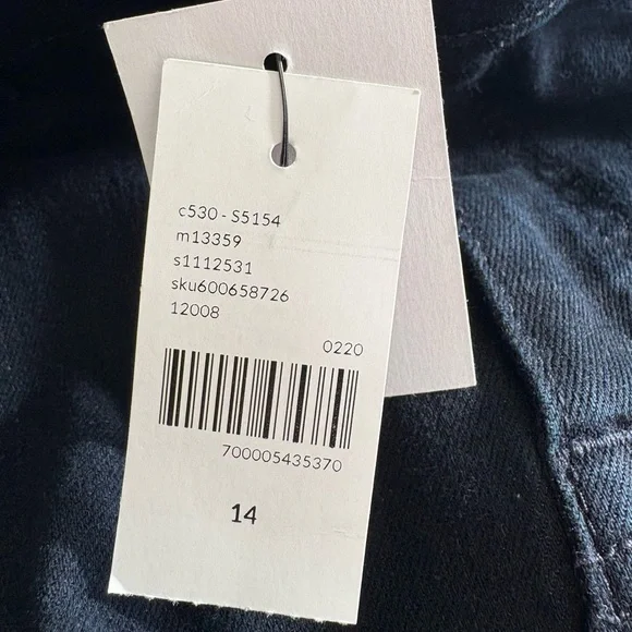 Lane Bryant Women's Straight Leg Cropped Curvy Fit Size 14 jeans - Picture 6 of 6